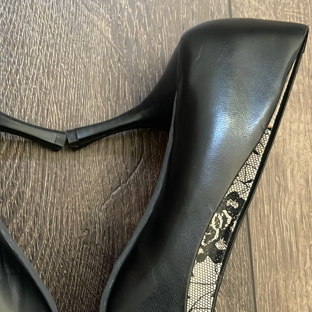 Nine & CO Black Heels - Picture 6 of 13